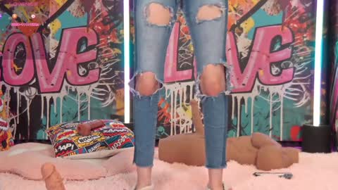 Snapshot of vanessa_love chatting on 12-31-24, 04:25  Vanessa  online show from 12-31-24, 04:25