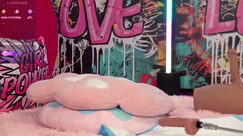 Snapshot of vanessa_love chatting on 01-08-25, 05:59  Vanessa  online show from 01-08-25, 05:59