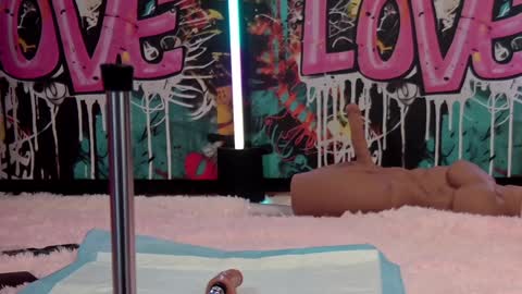 Snapshot of vanessa_love chatting on 01-26-25, 05:13  Vanessa  online show from 01-26-25, 05:13