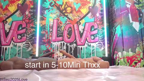 Snapshot of vanessa_love chatting on 09-21-25, 02:19  Vanessa  online show from 09-21-25, 02:19