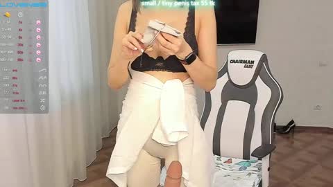 Vanessa online show from 01-10-25, 04:12