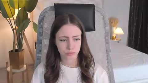 vanessaanerson online show from 07-18-26, 08:40