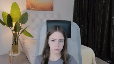 vanessaanerson online show from 07-29-26, 08:01