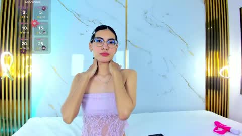 Snapshot of vanessaboch chatting on 05-14-26, 07:42 Vanessa online show from 05-14-26, 07:42