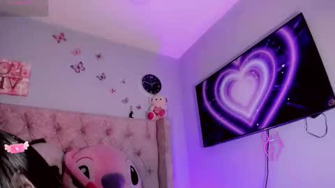 vanessacastroo online show from 10-23-25, 07:29