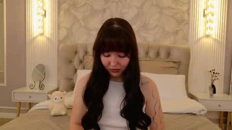 Snapshot of vanessafields chatting on 09-27-25, 03:17 Vanessa online show from 09-27-25, 03:17