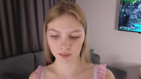 Christie online show from 03-08-26, 06:06