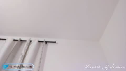 vanessajohnsonn online show from 12-25-24, 01:31