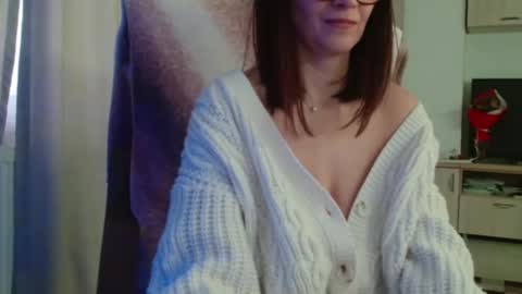 Snapshot of vanessalarahot chatting on 12-30-24, 07:37 Vanessa online show from 12-30-24, 07:37