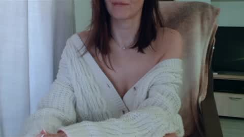 Snapshot of vanessalarahot chatting on 03-06-25, 03:13 Vanessa online show from 03-06-25, 03:13