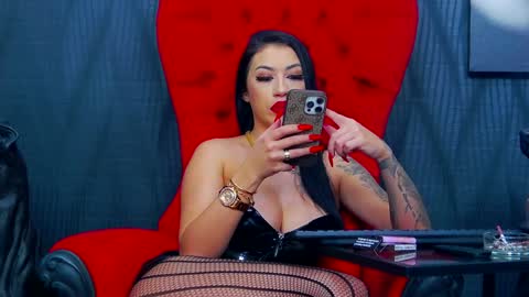 Snapshot of vanessamorningstar1 chatting on 12-20-24, 01:36 Miss Vanessa online show from 12-20-24, 01:36