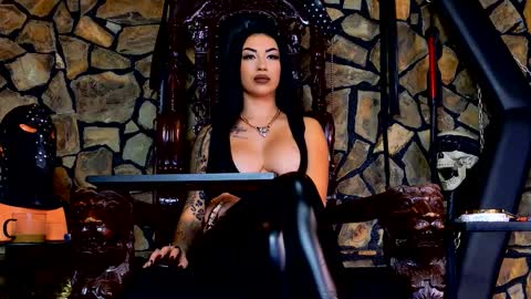 Snapshot of vanessamorningstar1 chatting on 10-15-25, 06:52 Miss Vanessa online show from 10-15-25, 06:52