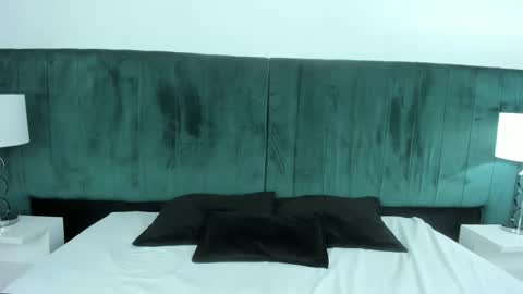 Snapshot of vanessaparis_ chatting on 09-18-25, 08:44 Vanessa Sexy Paris online show from 09-18-25, 08:44