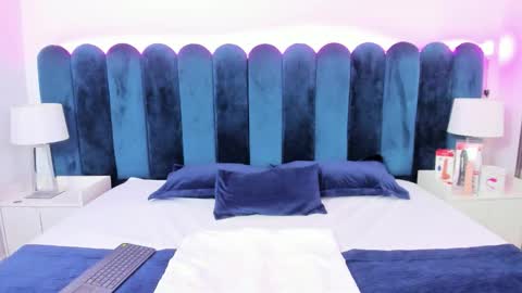 Snapshot of vanessaparis_ chatting on 11-07-25, 09:04 Vanessa Sexy Paris online show from 11-07-25, 09:04