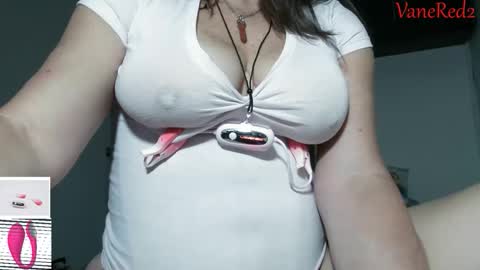 Snapshot of vanessared2 chatting on 12-14-25, 12:49 Vanesared2 online show from 12-14-25, 12:49