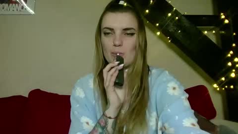 Snapshot of vanessaseduce chatting on 02-01-26, 05:11 Vanessa online show from 02-01-26, 05:11