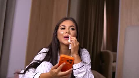 Vanessa Simon online show from 04-28-26, 05:23