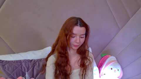 Snapshot of vanessavienne chatting on 01-12-26, 04:07 VanessaVienne online show from 01-12-26, 04:07