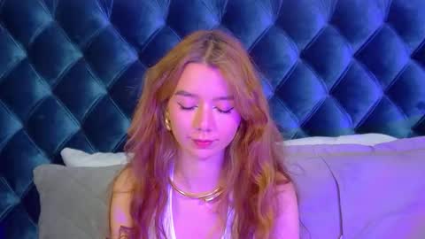 Snapshot of vanessavienne chatting on 01-19-26, 04:22 VanessaVienne online show from 01-19-26, 04:22