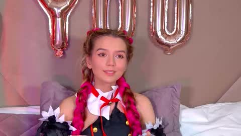 Snapshot of vanessavienne chatting on 02-14-26, 04:26 VanessaVienne online show from 02-14-26, 04:26