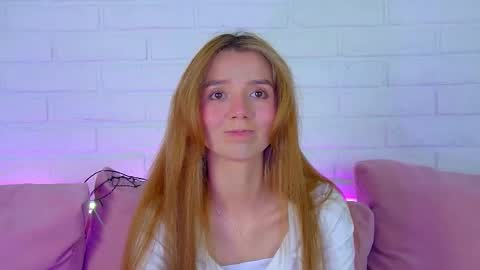 Snapshot of vanessavienne chatting on 02-16-26, 04:47 VanessaVienne online show from 02-16-26, 04:47