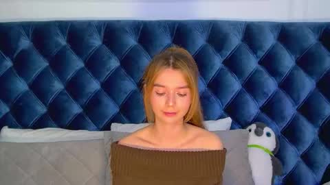 Snapshot of vanessavienne chatting on 02-20-26, 04:29 VanessaVienne online show from 02-20-26, 04:29