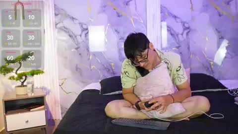 vanilla_hot_ online show from 09-29-25, 07:40