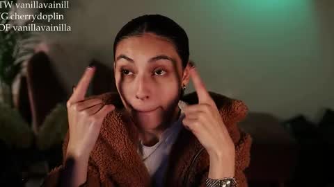 Snapshot of vanilla_velvet chatting on 09-10-25, 02:11 Annabet online show from 09-10-25, 02:11