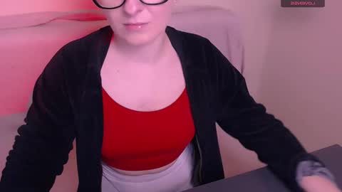 Snapshot of vanillaex_ chatting on 12-05-25, 08:34 Mia online show from 12-05-25, 08:34