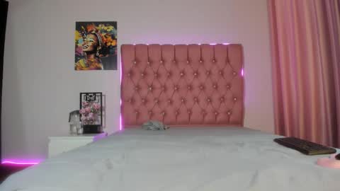 VanillaFlo online show from 11-24-25, 12:05