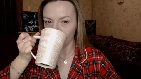 VanillaMuffin online show from 03-11-25, 06:43