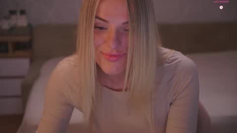 Sophie online show from 02-01-26, 08:07