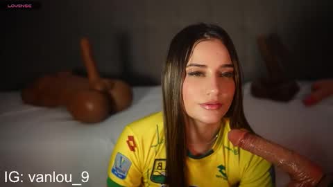 Vanilu online show from 11-23-25, 03:28