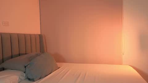 Snapshot of vanlet chatting on 01-08-26, 09:06 Elizabeth online show from 01-08-26, 09:06