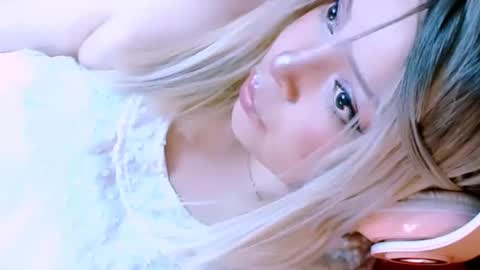 Snapshot of vanne_amet chatting on 03-08-26, 10:46 free follow me online show from 03-08-26, 10:46