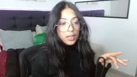 Snapshot of vannesweet_ chatting on 05-05-26, 08:39 vane online show from 05-05-26, 08:39
