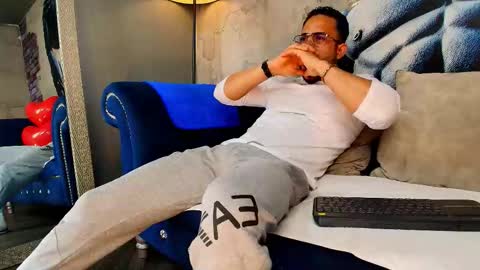 Vans Ross online show from 02-14-26, 07:32