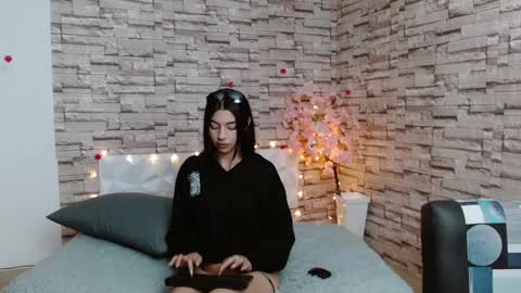 Snapshot of vanse_lust chatting on 12-05-24, 02:42 Karuna online show from 12-05-24, 02:42