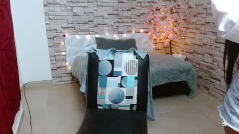 Snapshot of vanse_lust chatting on 12-11-24, 10:49 Karuna online show from 12-11-24, 10:49