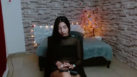 Snapshot of vanse_lust chatting on 01-07-25, 01:38 Karuna online show from 01-07-25, 01:38