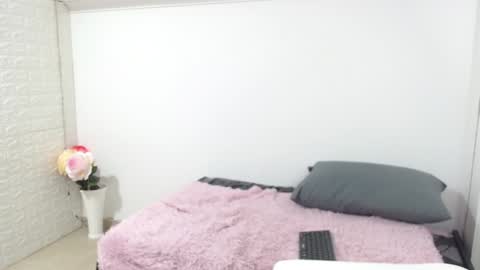 Snapshot of vanse_lust chatting on 01-23-25, 02:55 Karuna online show from 01-23-25, 02:55