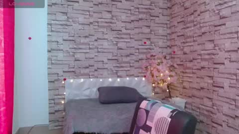 Snapshot of vanse_lust chatting on 02-05-25, 06:15 Karuna online show from 02-05-25, 06:15