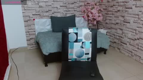 Snapshot of vanse_lust chatting on 02-11-25, 11:12 Karuna online show from 02-11-25, 11:12