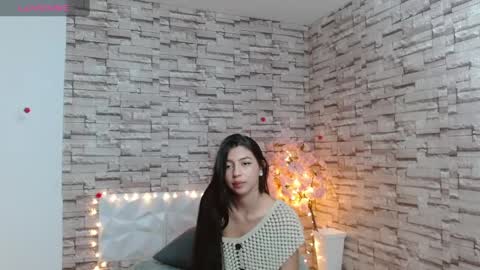 Snapshot of vanse_lust chatting on 02-25-25, 01:52 Karuna online show from 02-25-25, 01:52