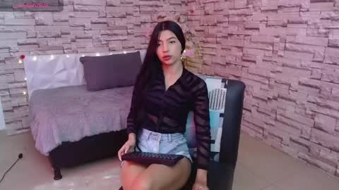 Snapshot of vanse_lust chatting on 02-28-25, 07:35 Karuna online show from 02-28-25, 07:35