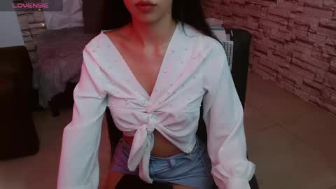 Snapshot of vanse_lust chatting on 03-12-25, 07:38 Karuna online show from 03-12-25, 07:38