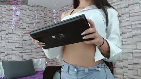 Snapshot of vanse_lust chatting on 09-10-25, 07:47 Karuna online show from 09-10-25, 07:47