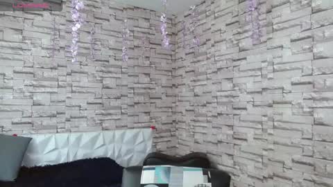 Snapshot of vanse_lust chatting on 09-30-25, 07:52 Karuna online show from 09-30-25, 07:52