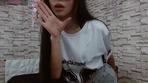 Snapshot of vanse_lust chatting on 11-13-25, 08:30 Karuna online show from 11-13-25, 08:30