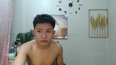 Snapshot of vanxxx2005 chatting on 12-18-24, 06:10 vanxxx2005 online show from 12-18-24, 06:10